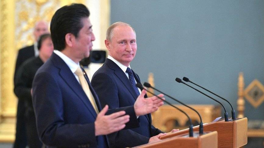 Премьер-министр Японии рассказал, когда надеется заключить мирный договор с РФ