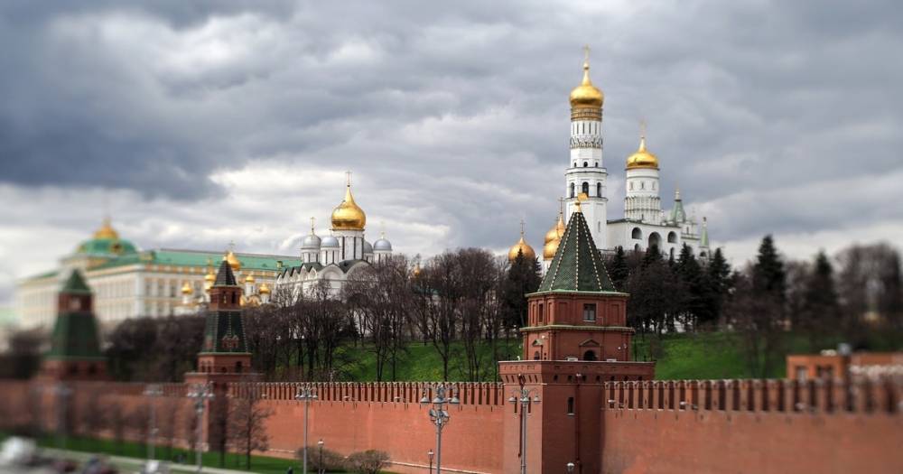 Кремль не считает, что "Ренова" хочет решить свои проблемы, прикрываясь санкциям
