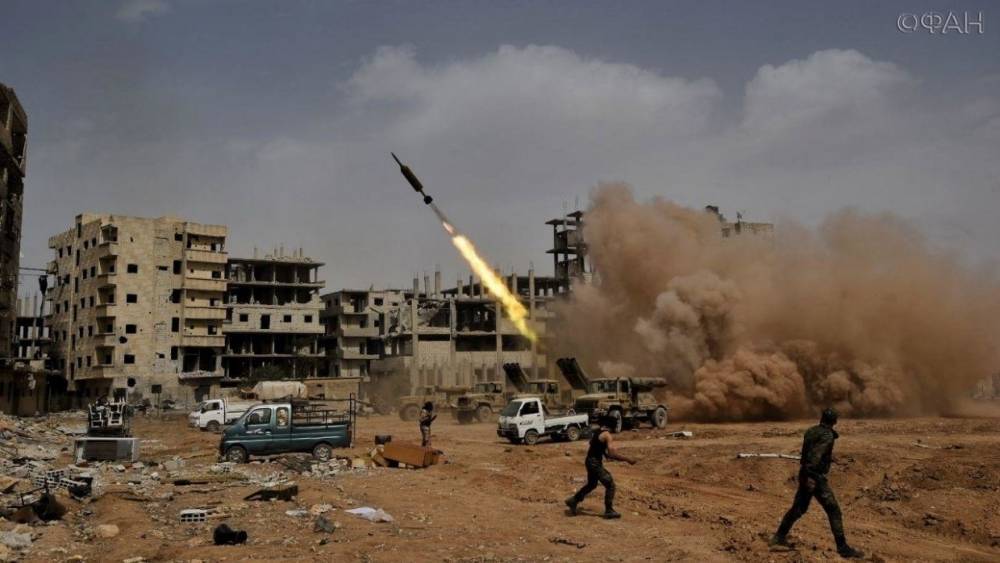 Сирия добивает ИГ на юге Дамаска: корреспондент ФАН запечатлел удар САА по объектам террористов