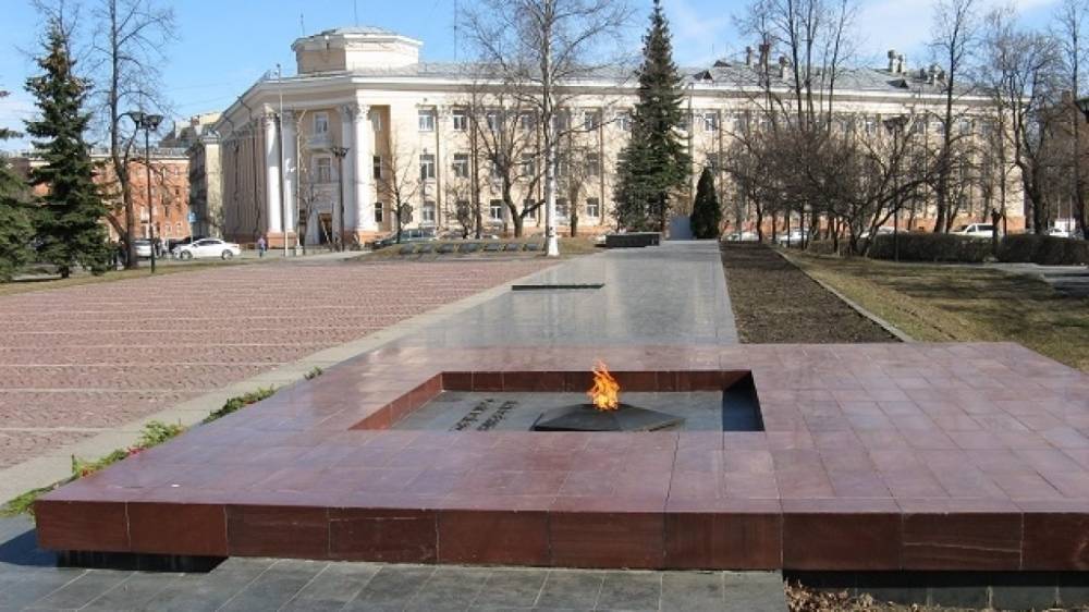 Депутат Рады: Киеву не удастся стереть память о настоящих победителях Второй мировой