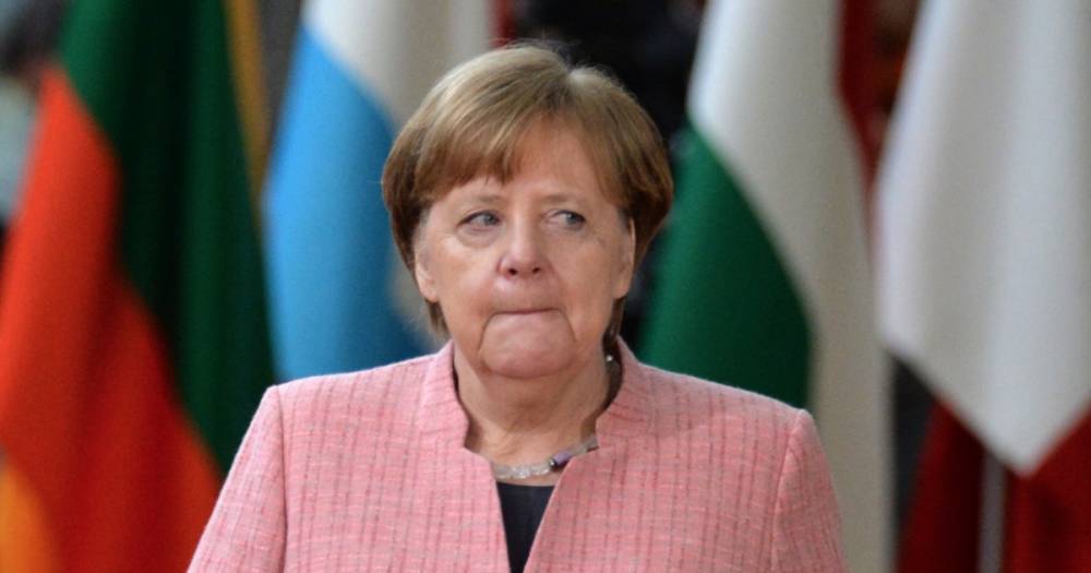 "Я больше не могу". Глава МВД Германии заявил, что устал работать с Меркель