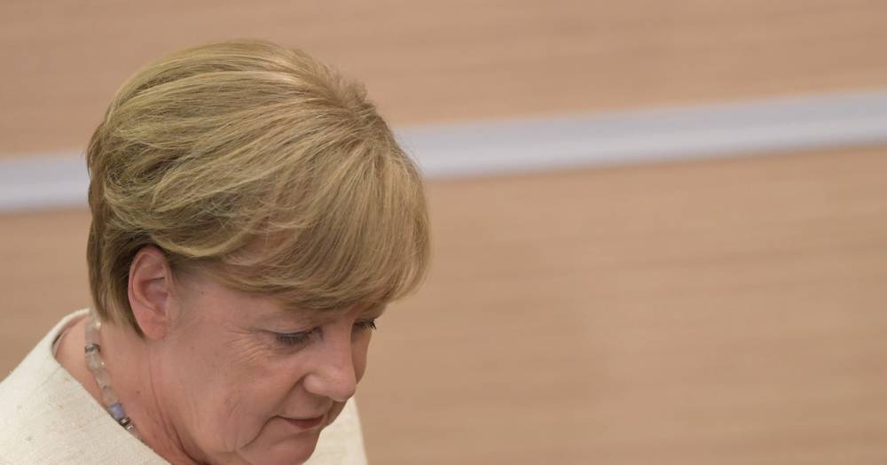 Меркель и глава МВД Германии обсудили вопрос ограничения миграции