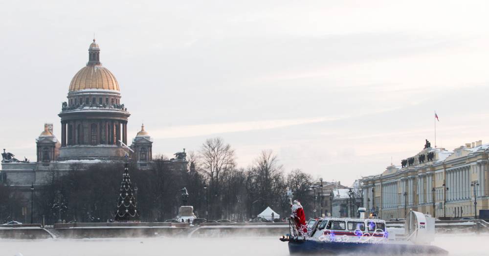 В Петербурге для репетиции военно-морского парада перекроют набережные Невы