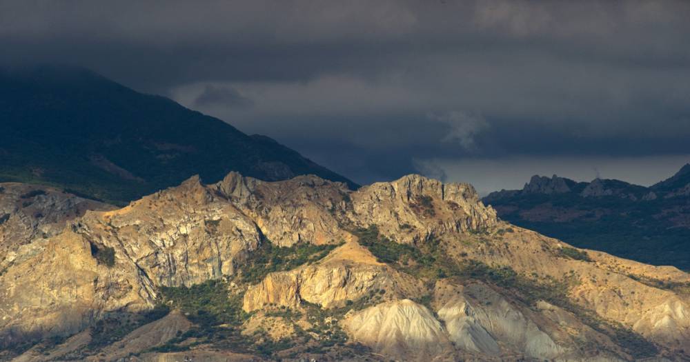 В Крыму откроют туристический маршрут к вулкану Кара-Даг