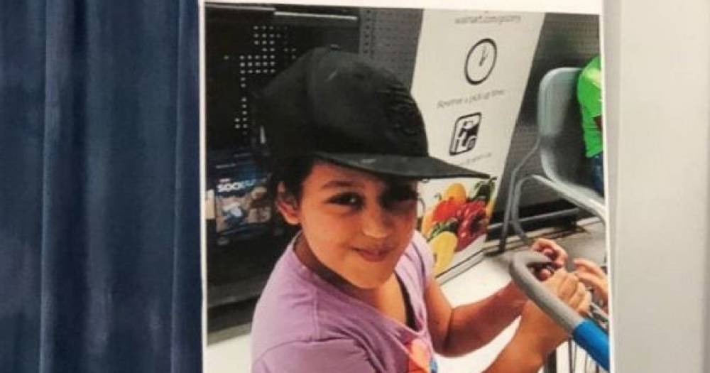 В США шальной пулей на парковке ТЦ убило семилетнюю девочку