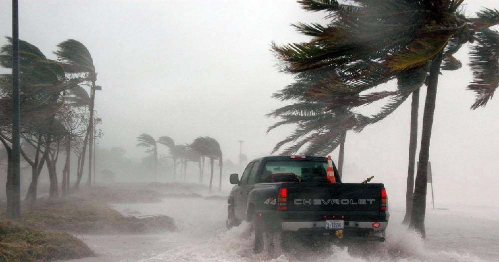 В Южной Каролине объявили эвакуацию людей из-за урагана "Флоренс"