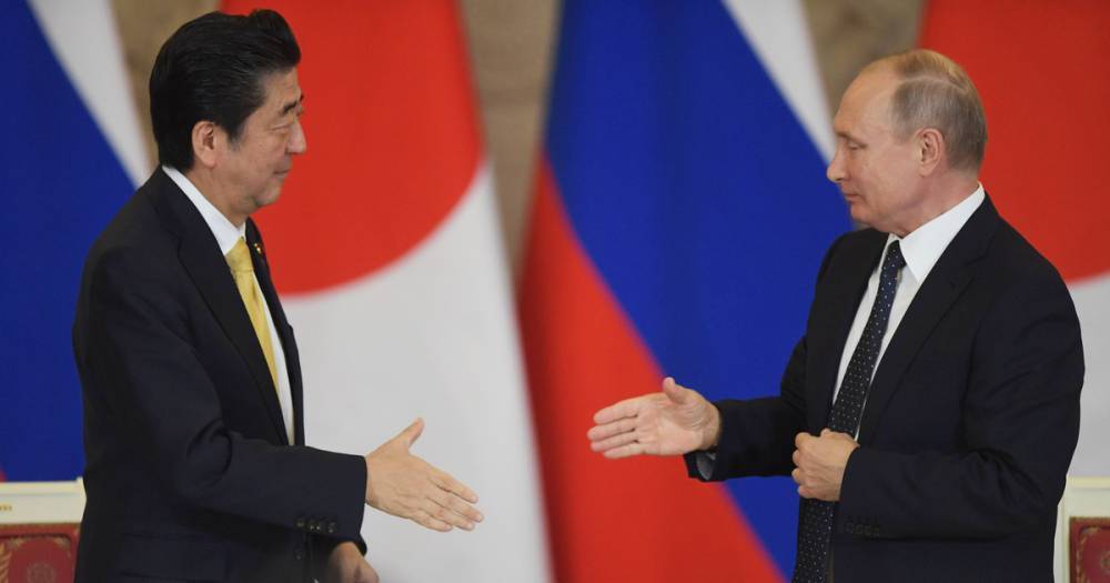 Премьер Японии рассказал, на что рассчитывает при переговорах с Путиным
