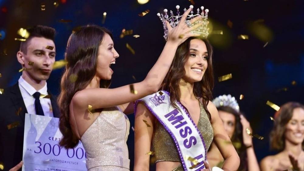 Лишенная титула «Мисс Украина — 2018» Дидусенко обвинила организаторов в дискриминации 