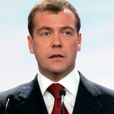 Медведев крайне обеспокоен количеством незавершённых строек в стране