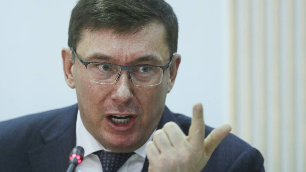 Экс-прокурор Украины после интервью американским СМИ сбежал в Британию подучить английский