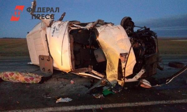 На трассе в Челябинской области столкнулись автобус и грузовик. Есть пострадавшие