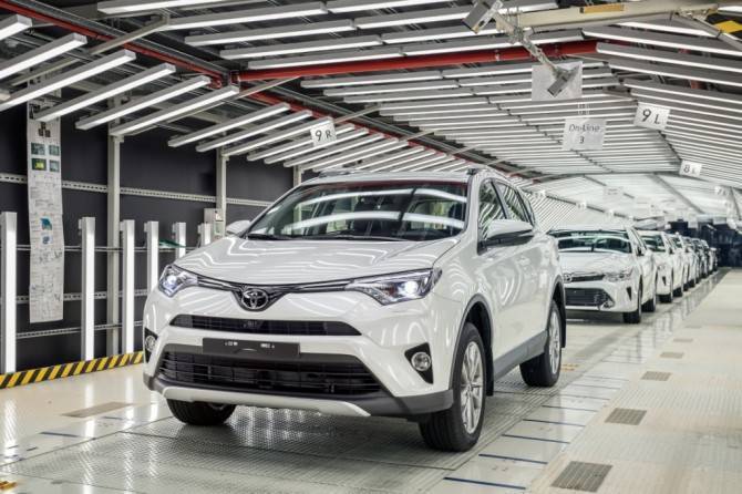 Российский завод Toyota завершает выпуск кроссовера RAV4 четвертого поколения