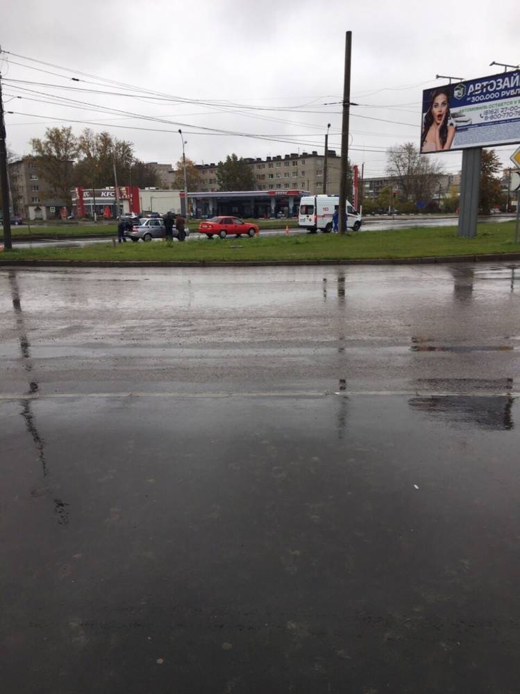 В Великом Новгороде пьяный пешеход угодил под колеса автомобиля