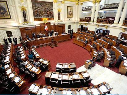 Президент Перу распустил парламент