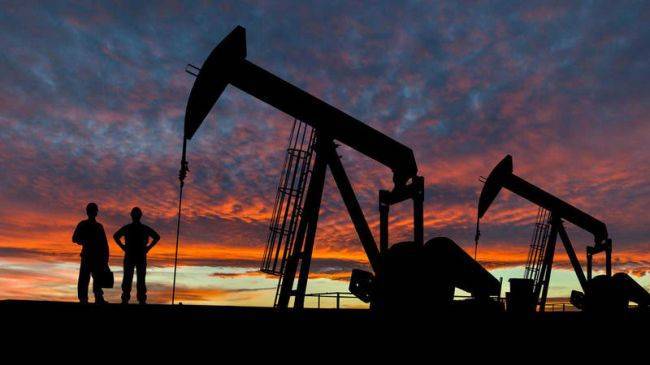СМИ: Добыча нефти в России остается выше уровня, предусмотренного ОПЕК+