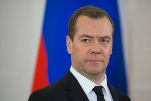 Медведев заявил о высокой роли машиностроения в экономике РФ