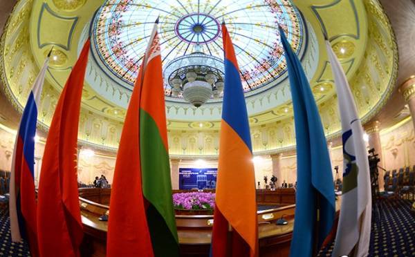 В Ереване стартует саммит ЕАЭС: двусторонние встречи и заседание ВЕЭС