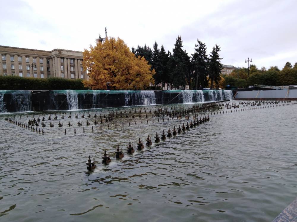 Водоканал Санкт-Петербурга начал отключать фонтаны на зиму
