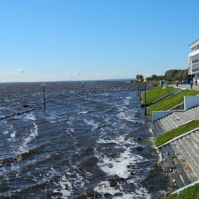Уровень воды в Амуре в Хабаровске опустился ниже отметки неблагоприятного явления