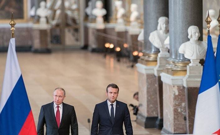 JP: французский поцелуй Макрона и Путина пугает Европу
