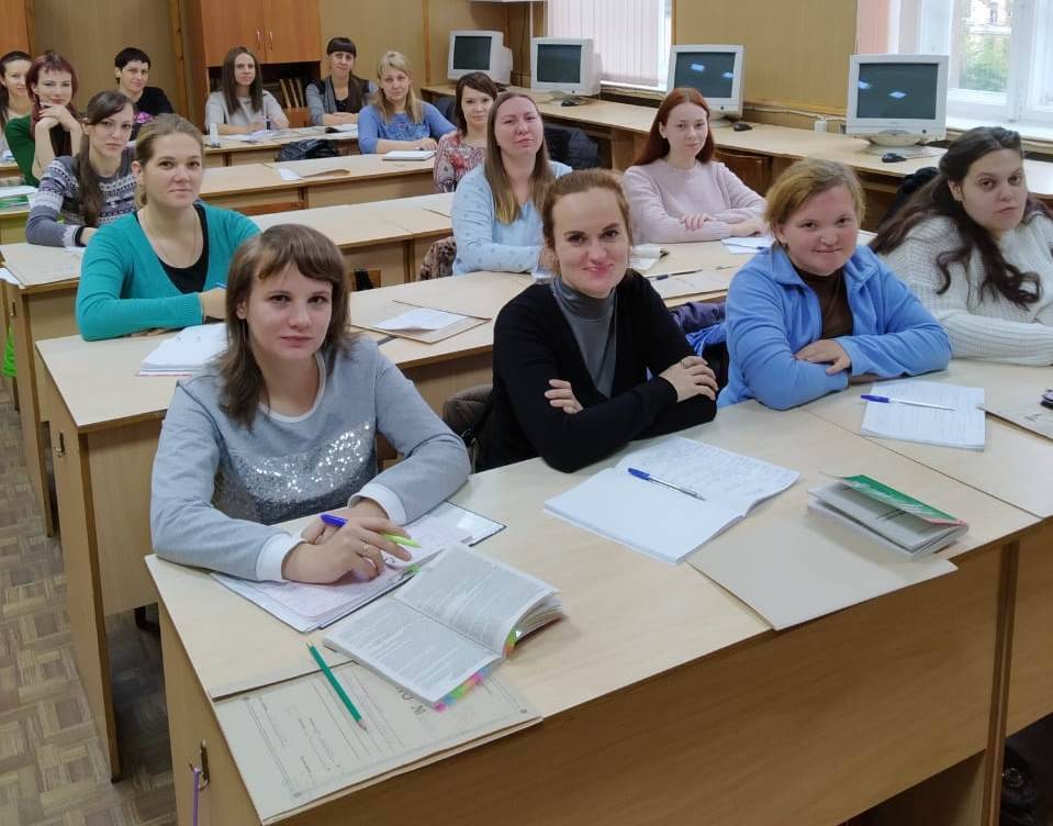 153 жительницы Карелии получили новую профессию в декрете