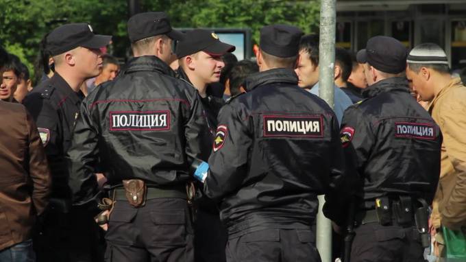 Оскорбившего Путина и ФСБ вандала задержали в Петербурге