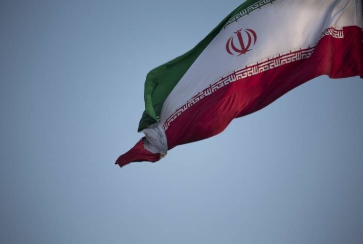 Иран осудил четырех человек за шпионаж в пользу США и Британии