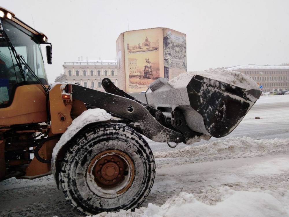 В Петербурге на зимнюю уборку расходы увеличили на 1,7 млрд рублей