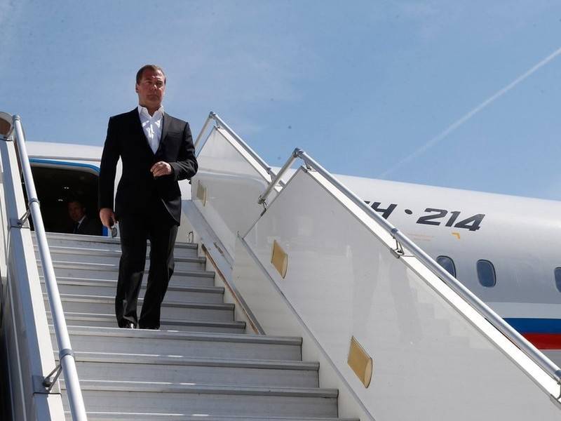 Медведев посетит Кубу