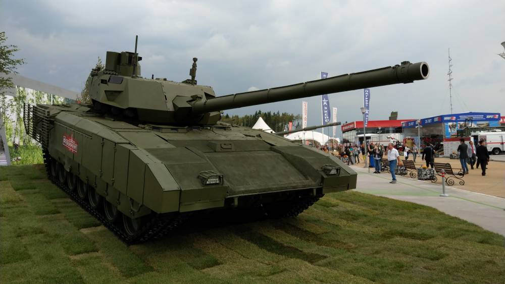Литовкин поддержал новое конструкторское решение по танку Т-14