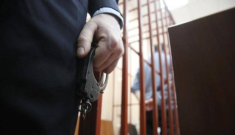 Покусавший полицейского в Ульяновске мужчина получил два года колонии