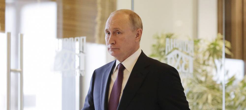 Путин призвал вновь избранных губернаторов чутко относиться к людям