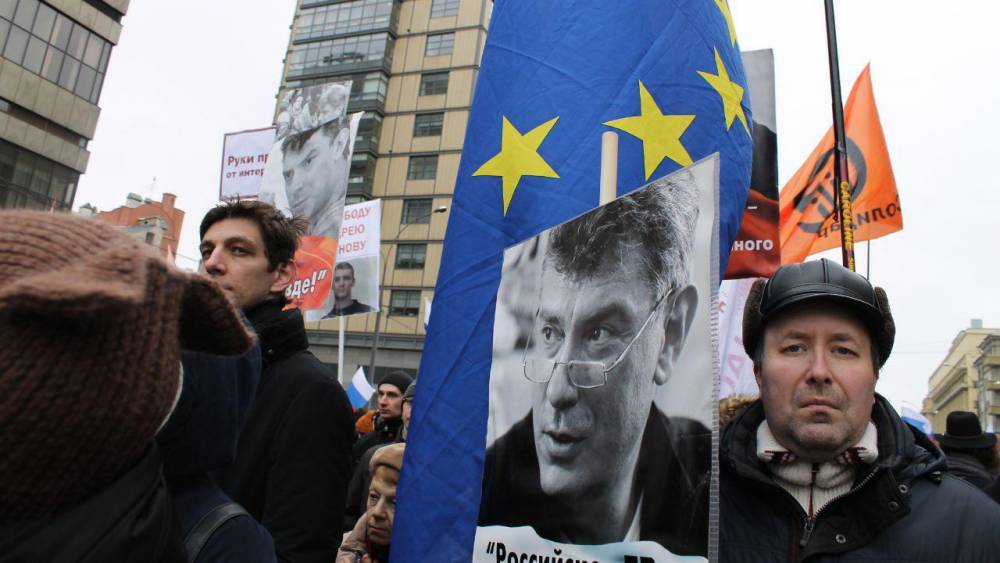 Европейский фонд использует форум покойного Немцова с целью организации Майдана в РФ