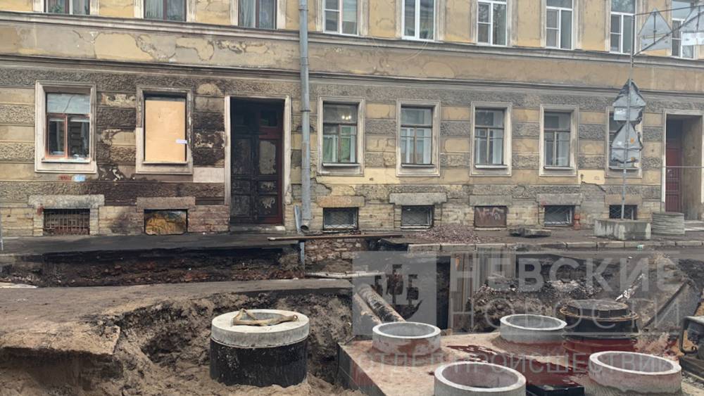 Появились кадры последствий пожара из-за возгорания газопровода на Мытнинской