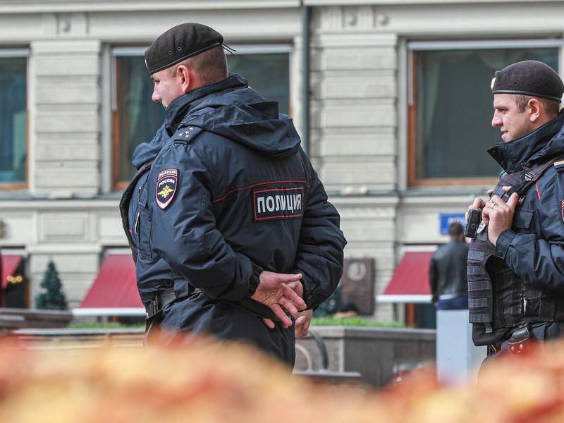 Российские полицейские получили право объявлять предостережения