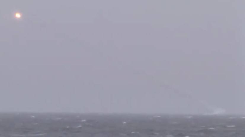 Запуск крылатых ракет «Калибр» с подлодки «Колпино» в Чёрном море — видео