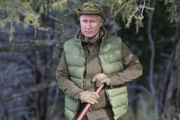 В свой день рождения Путин повысил зарплаты Бастрыкину и Чайке