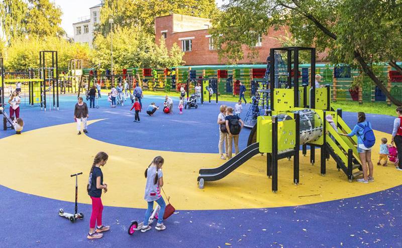 В Москве за год появится более 300 детских площадок