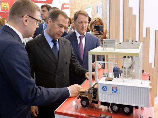 Медведеву показали ленинградскую креветку