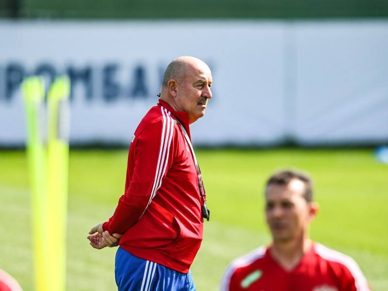 Черчесов назвал главную угрозу сборной России по футболу
