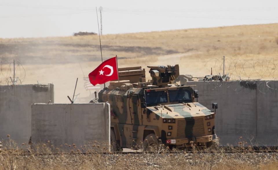 Турецкой армии позволили проводить операции в Сирии в ближайший год