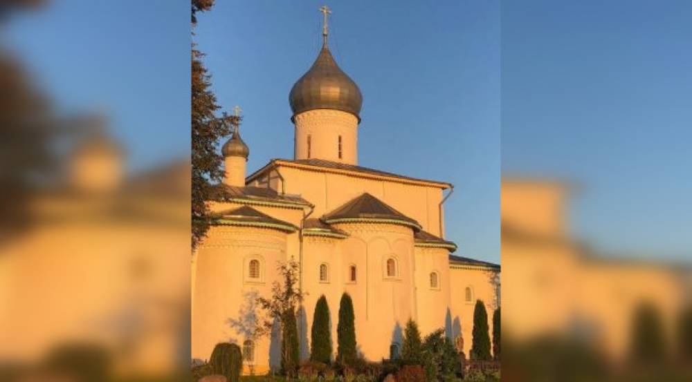 Псковичей пригласили за святой водой в Крыпецкий монастырь