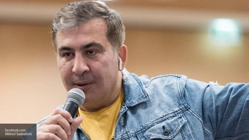 Саакашвили заявил, что все пресс-конференции Порошенко были постановочными