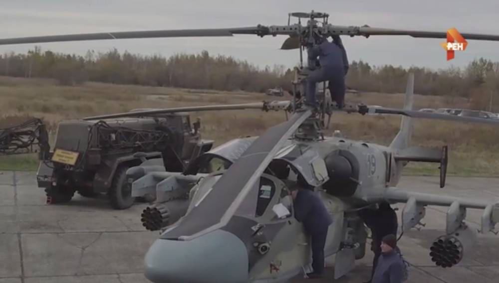 Видео: экипаж вертолетов Ка-52 провел боевые стрельбы под Хабаровском