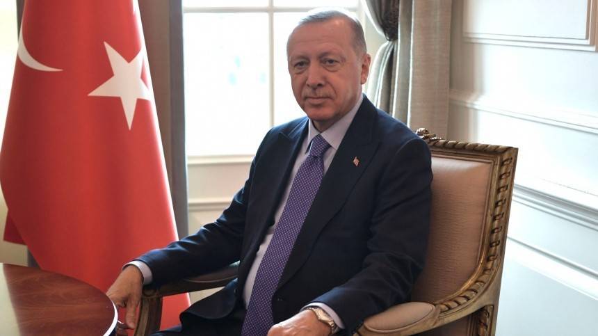 Эрдоган пообещал ЕС море беженцев из Сирии за критику его военной операции