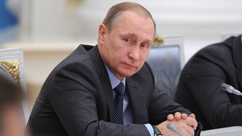 Путин проводит заседание совета при президенте России по развитию физкультуры и спорта