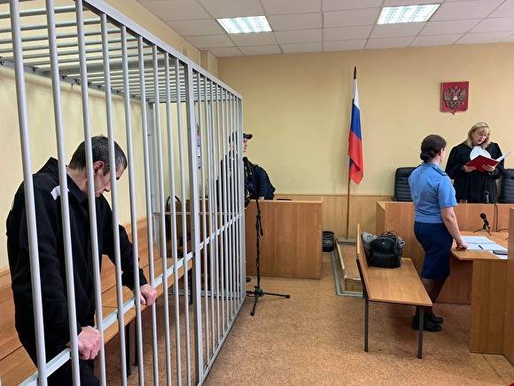 В Екатеринбурге к 50 годам приговорили группу мужчин, обкрадывавших аптеки и ломбарды