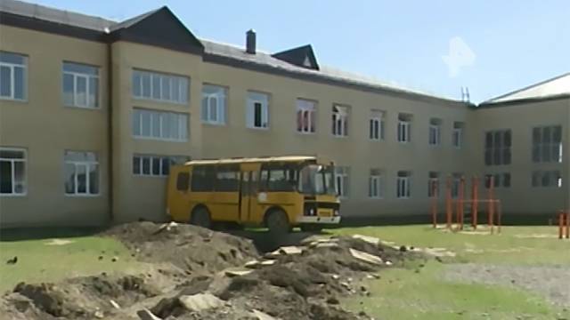 В Дагестане построили школу без столовой и кабинетов