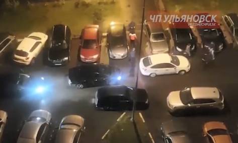 Видео: потасовка на улице в Ульяновске закончилась дракой со стрельбой
