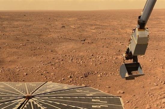 Учёные обнаружили на Марсе следы соленого озера